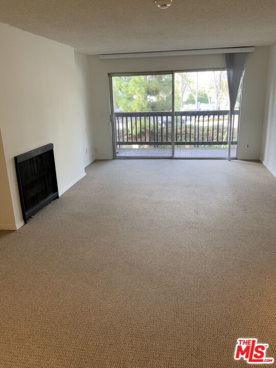 5109 Raintree Circle Culver City, CA 90230 - Photo 5 of 17