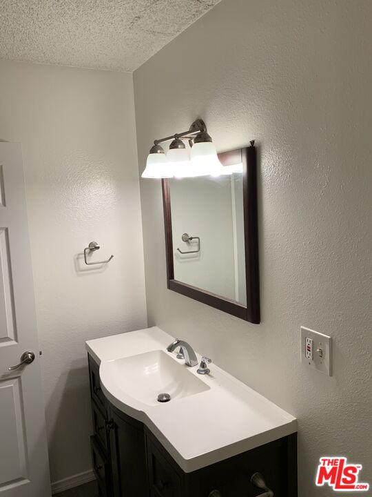 5109 Raintree Circle Culver City, CA 90230 - Photo 6 of 17