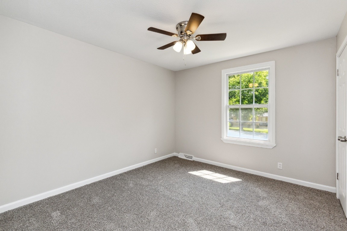 430 Victory Road Clarksville, TN 37042 - Photo 13 of 35 Gallery Image 13