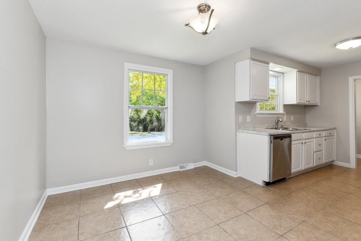 430 Victory Road Clarksville, TN 37042 - Photo 9 of 35 Gallery Image 9