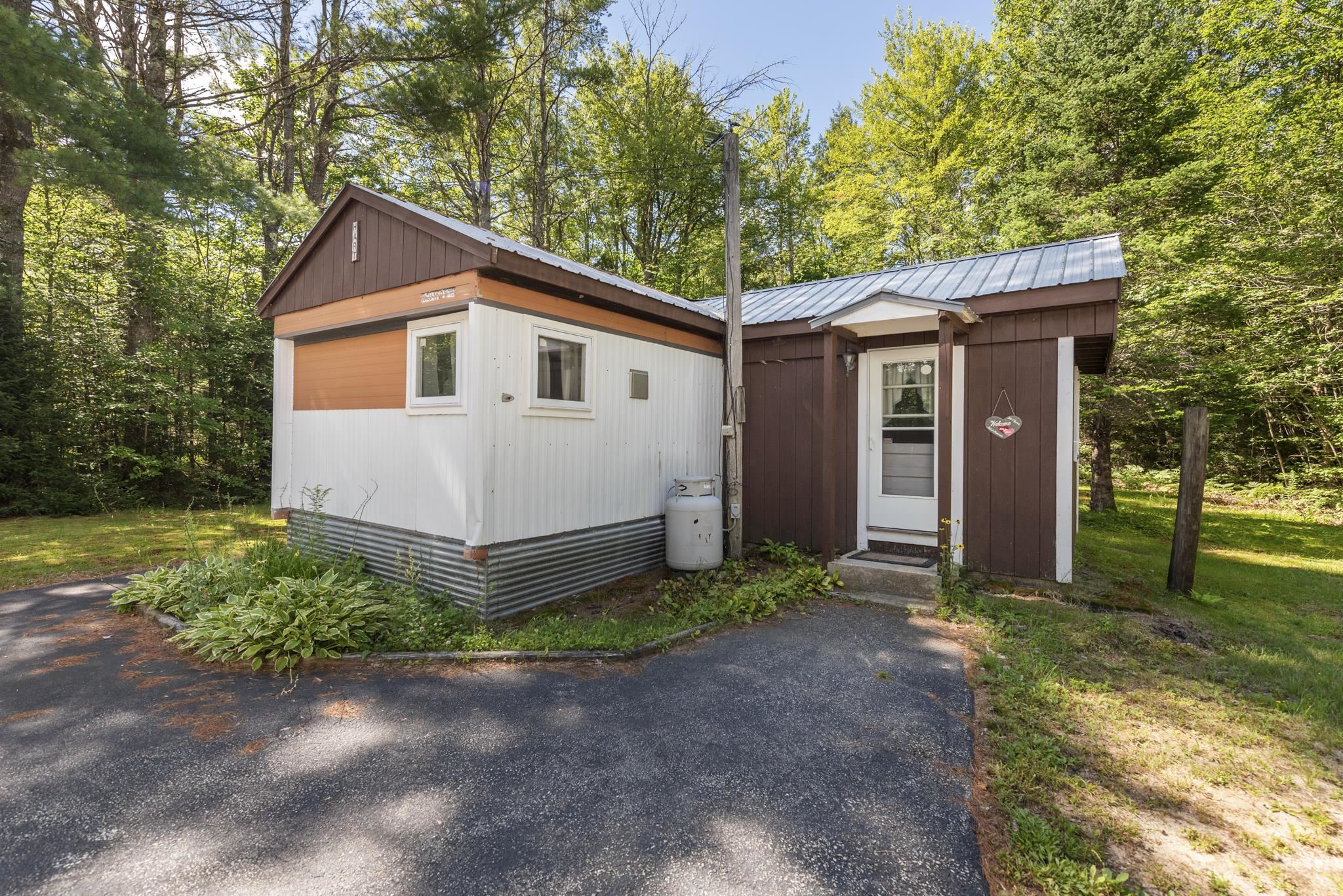 976 Highway 4 Danbury, NH 03230 - Photo 2 of 20