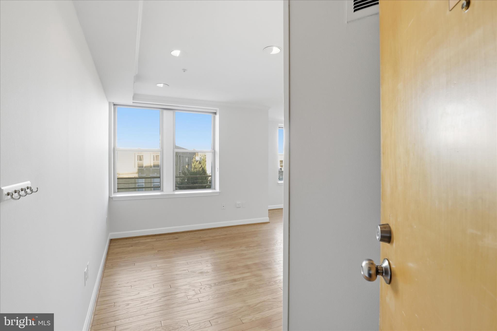 1801 Calvert Street Northwest, Unit 408 Washington, DC 20009 - Photo 2 of 19 Entry