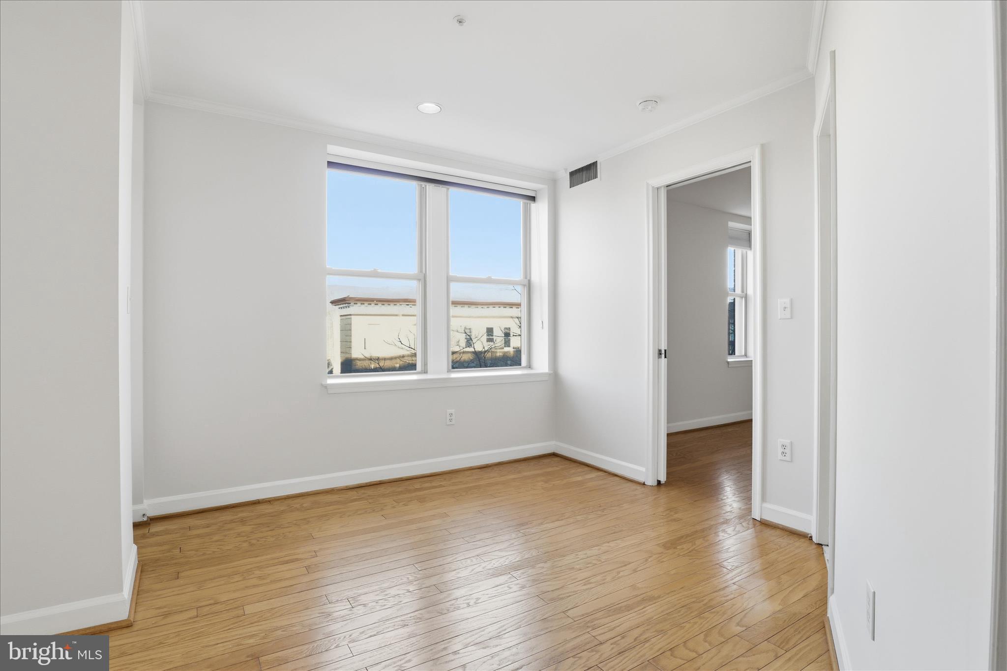 1801 Calvert Street Northwest, Unit 408 Washington, DC 20009 - Photo 6 of 19 Dining Area