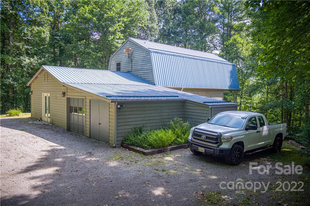 89 Esler Branch Road Waynesville, NC 28785 - Photo 5 of 44 Gallery Image 5