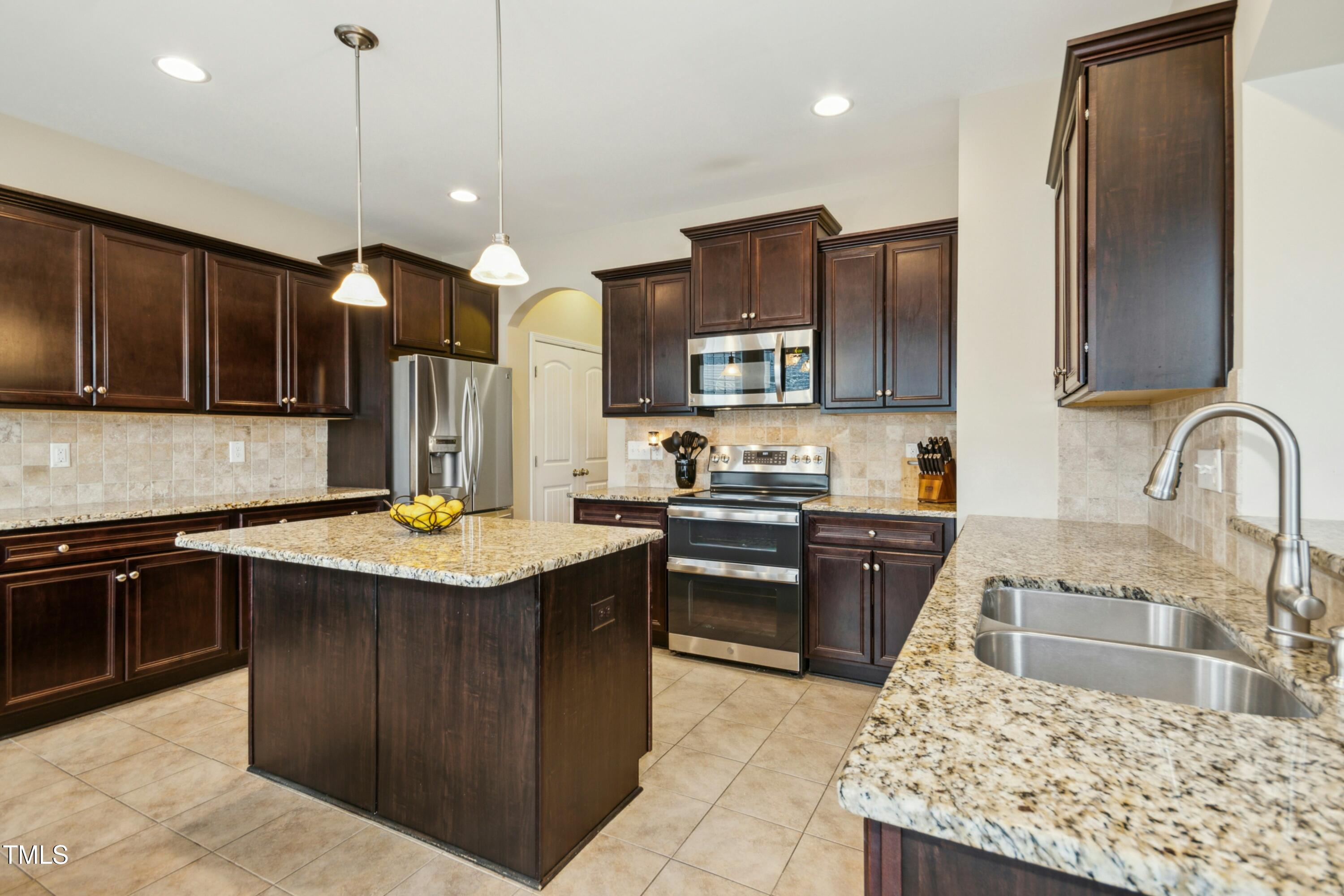2933 Britmass Drive Raleigh, NC 27616 - Photo 4 of 29 010-478137-IMG_0967