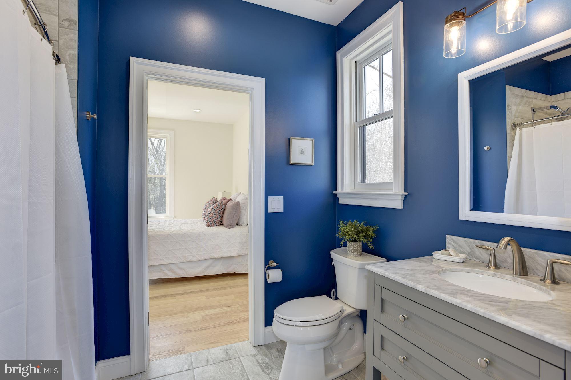 488 Ferry Point Road Annapolis, MD 21403 - Photo 41 of 60 Second level Jack and Jill Bath