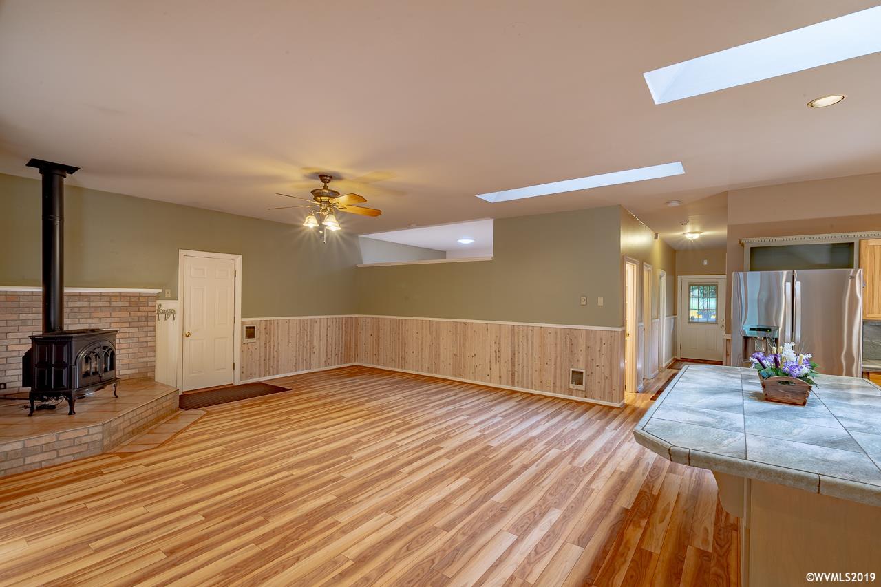 17486 Brown Road Dallas, OR 97338 - Photo 10 of 37