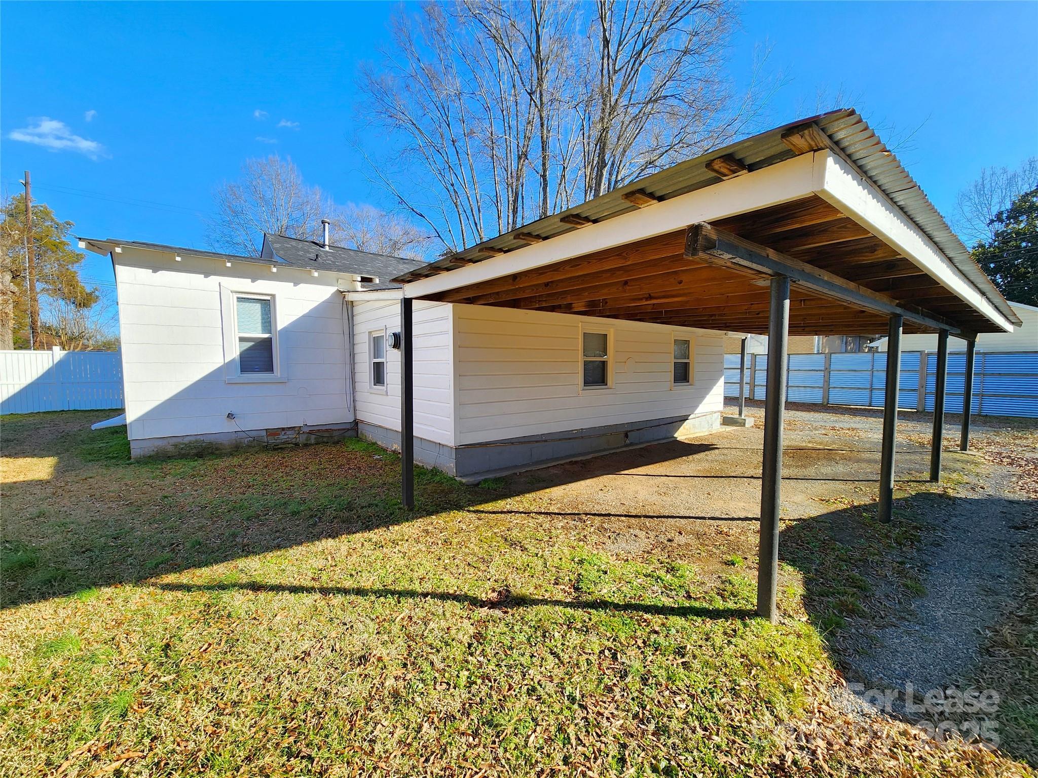 2802 Maryland Avenue Kannapolis, NC 28083 - Photo 18 of 19 a view of a backyard