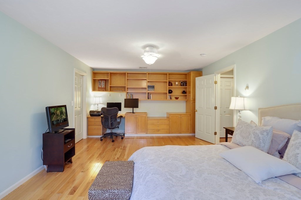 111 Maple Street, Unit 111 Needham, MA 02492 - Photo 15 of 41