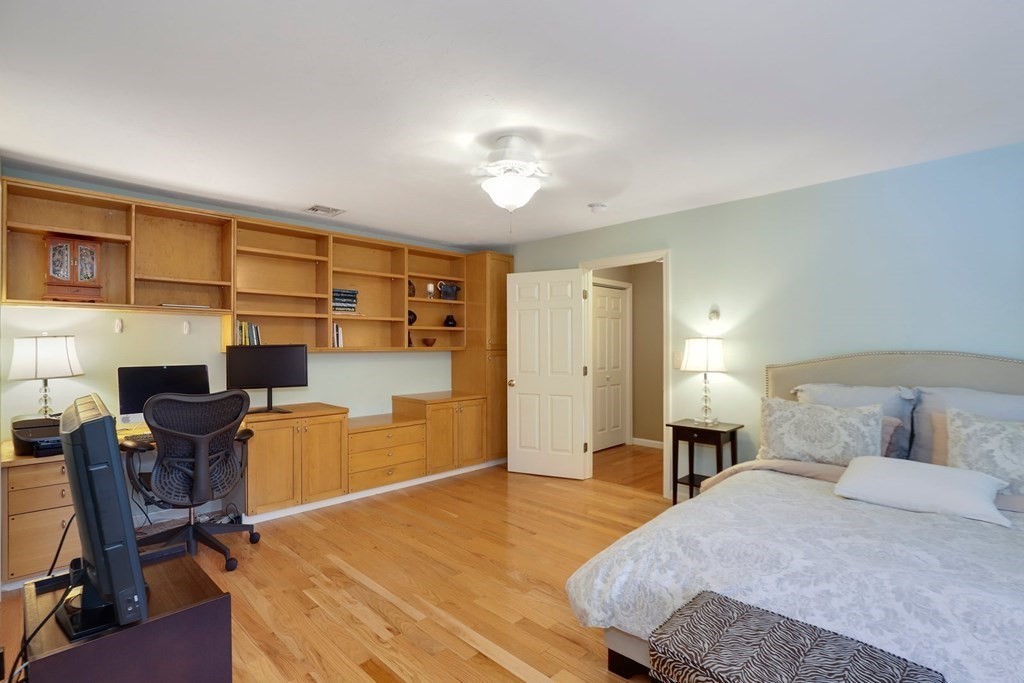 111 Maple Street, Unit 111 Needham, MA 02492 - Photo 17 of 41