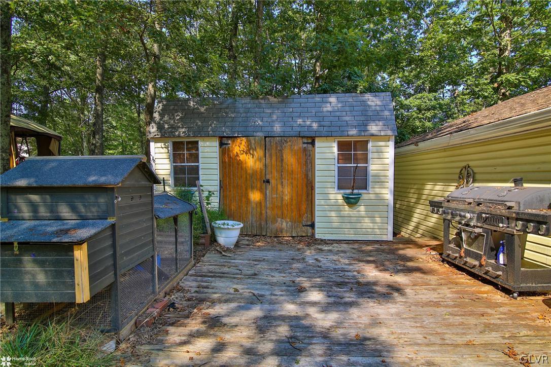 4239 Pine Ridge Drive East Bushkill, PA 18324 - Photo 38 of 48 Gallery Image 38