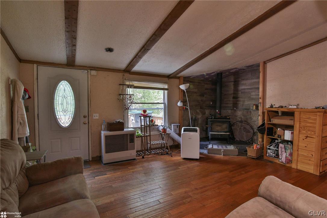 4239 Pine Ridge Drive East Bushkill, PA 18324 - Photo 4 of 48 Gallery Image 4