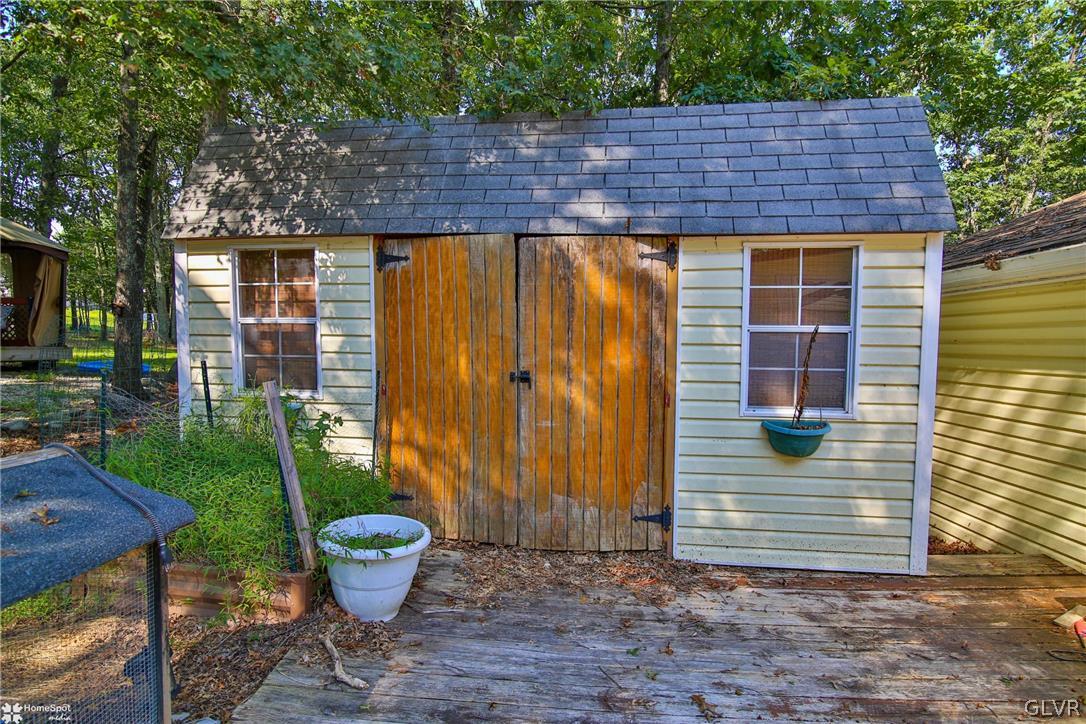 4239 Pine Ridge Drive East Bushkill, PA 18324 - Photo 43 of 48 Gallery Image 43