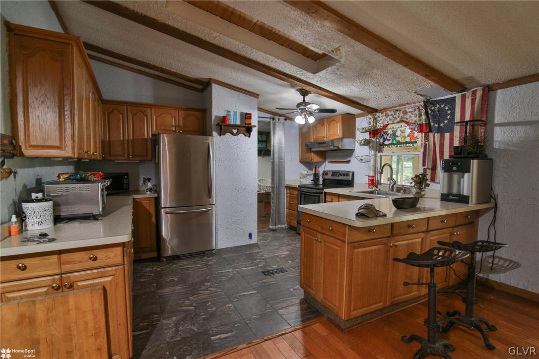 4239 Pine Ridge Drive East Bushkill, PA 18324 - Photo 8 of 48 Gallery Image 8