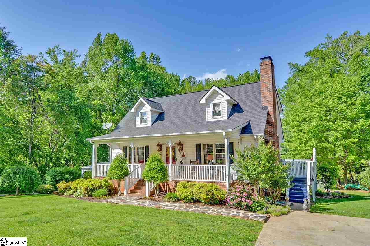 13 Hester Road Greenville, SC 29609 - Photo 1 of 36 Gallery Image 1