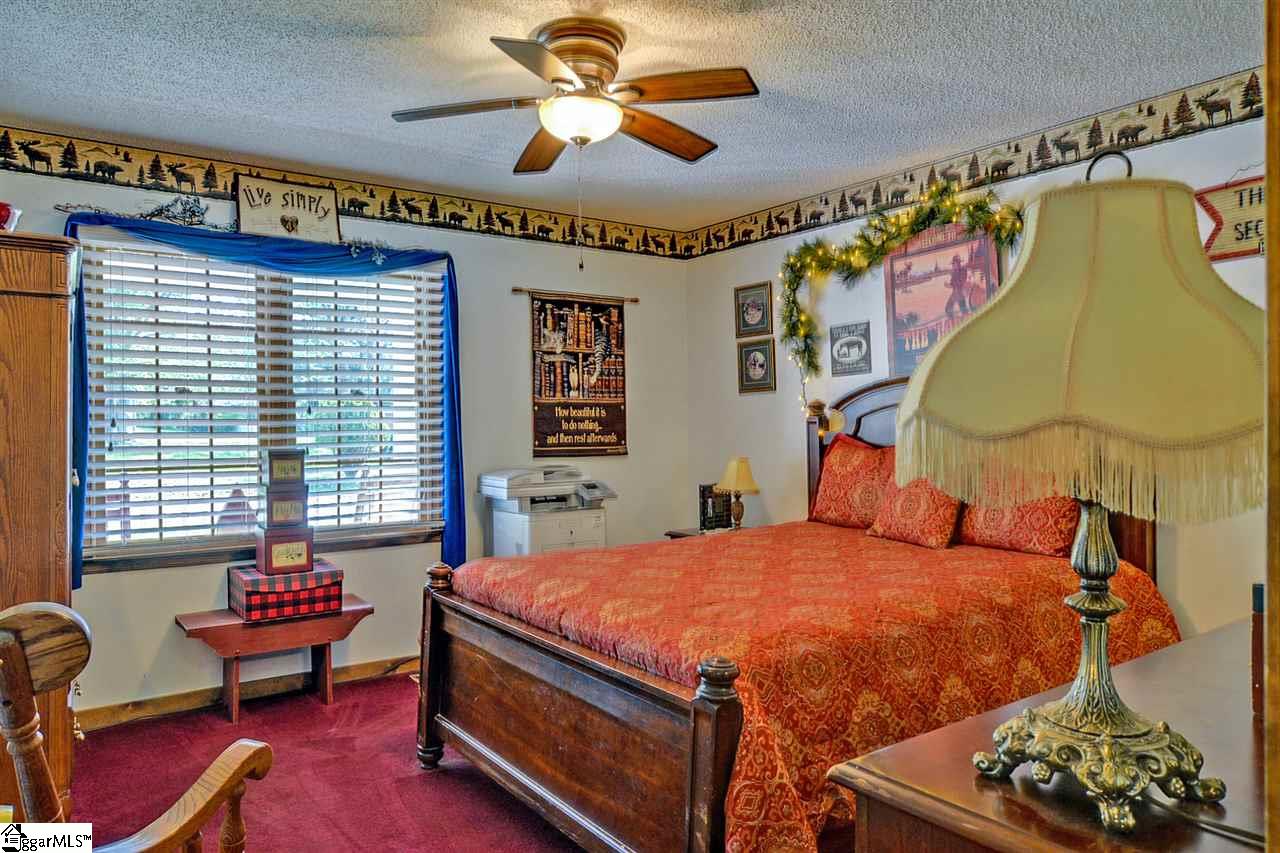 13 Hester Road Greenville, SC 29609 - Photo 14 of 36 Gallery Image 14