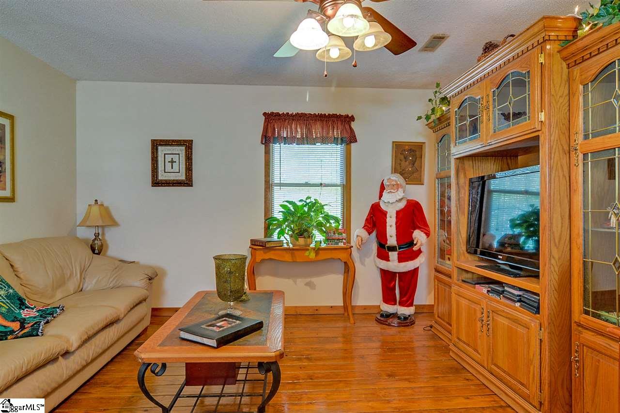 13 Hester Road Greenville, SC 29609 - Photo 19 of 36 Gallery Image 19
