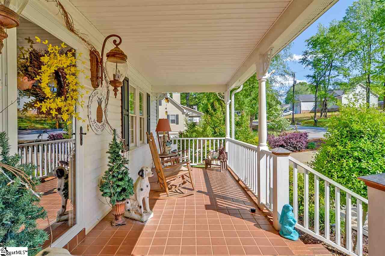 13 Hester Road Greenville, SC 29609 - Photo 3 of 36 Gallery Image 3