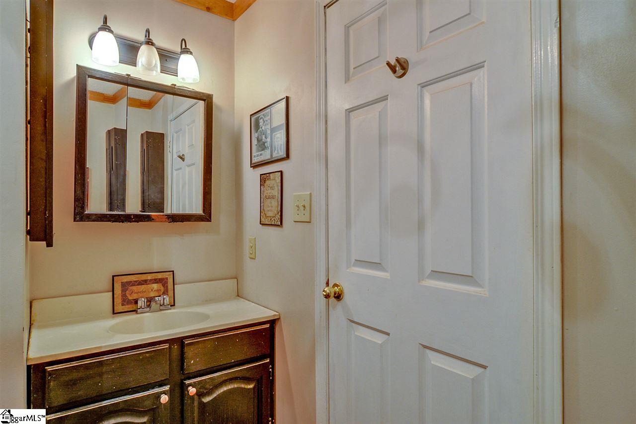 13 Hester Road Greenville, SC 29609 - Photo 21 of 36 Gallery Image 21