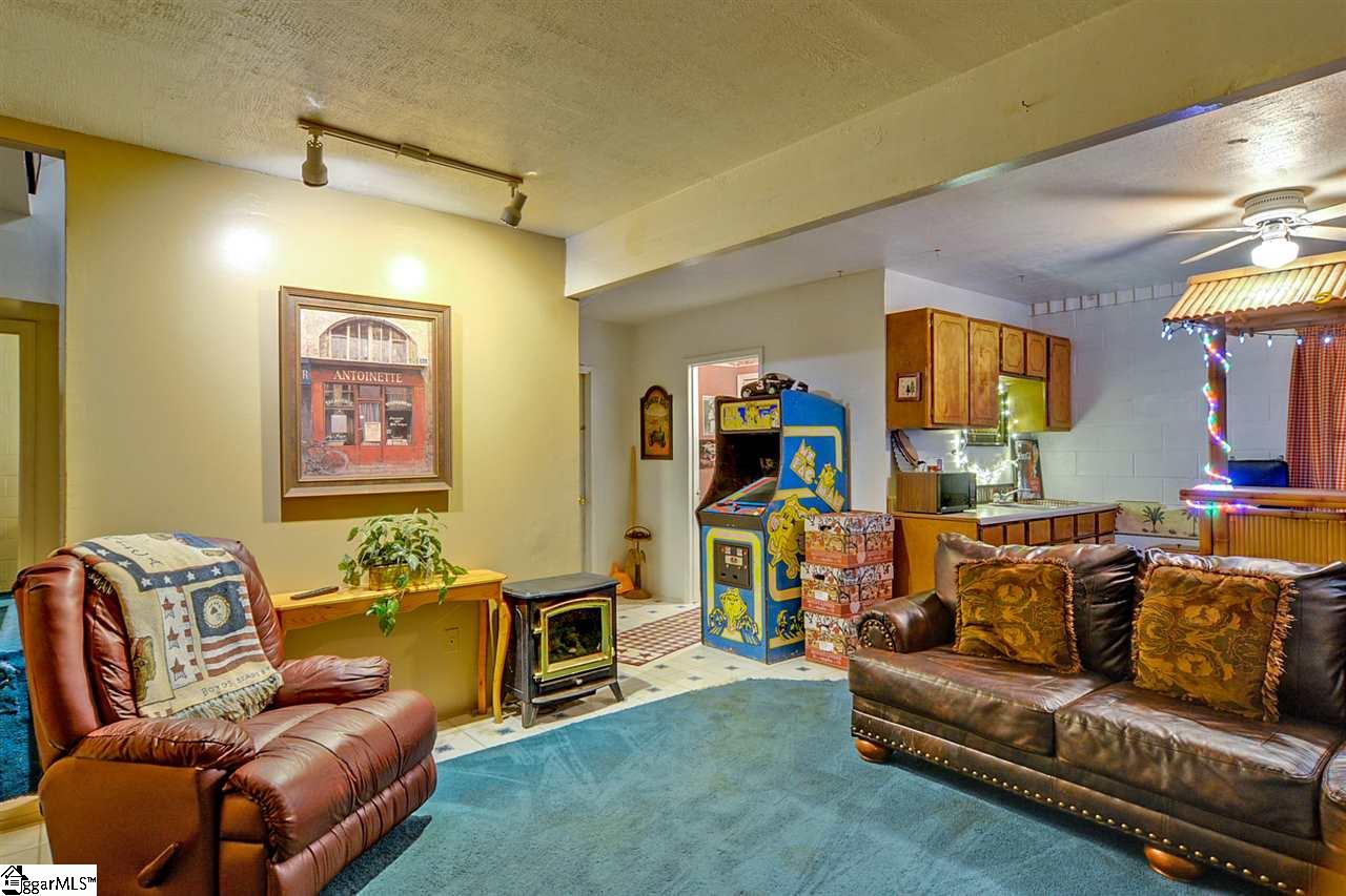 13 Hester Road Greenville, SC 29609 - Photo 26 of 36 Gallery Image 26
