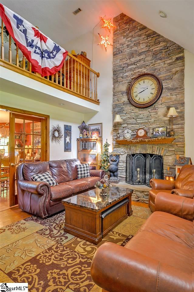 13 Hester Road Greenville, SC 29609 - Photo 6 of 36 Gallery Image 6