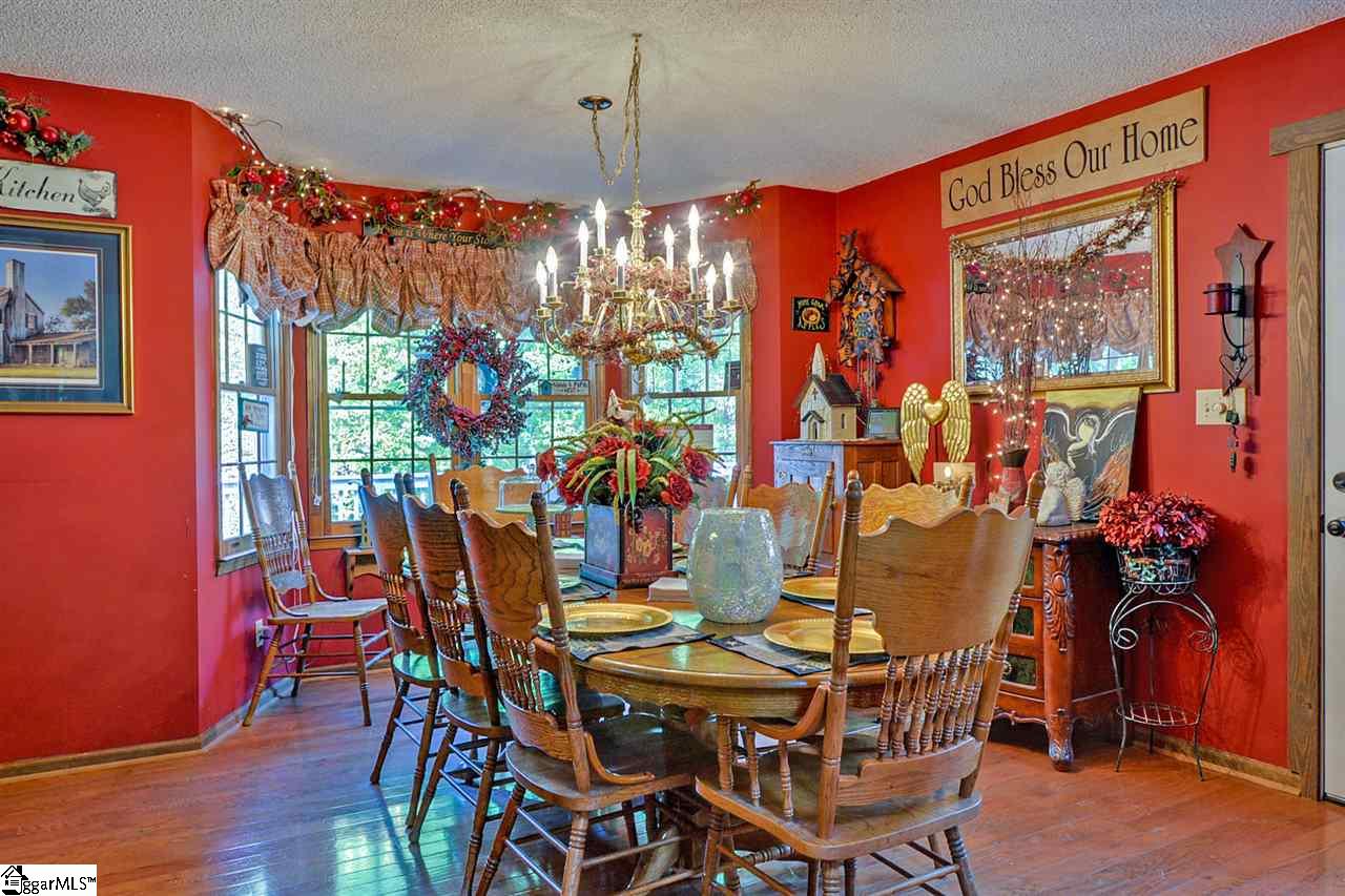 13 Hester Road Greenville, SC 29609 - Photo 8 of 36 Gallery Image 8