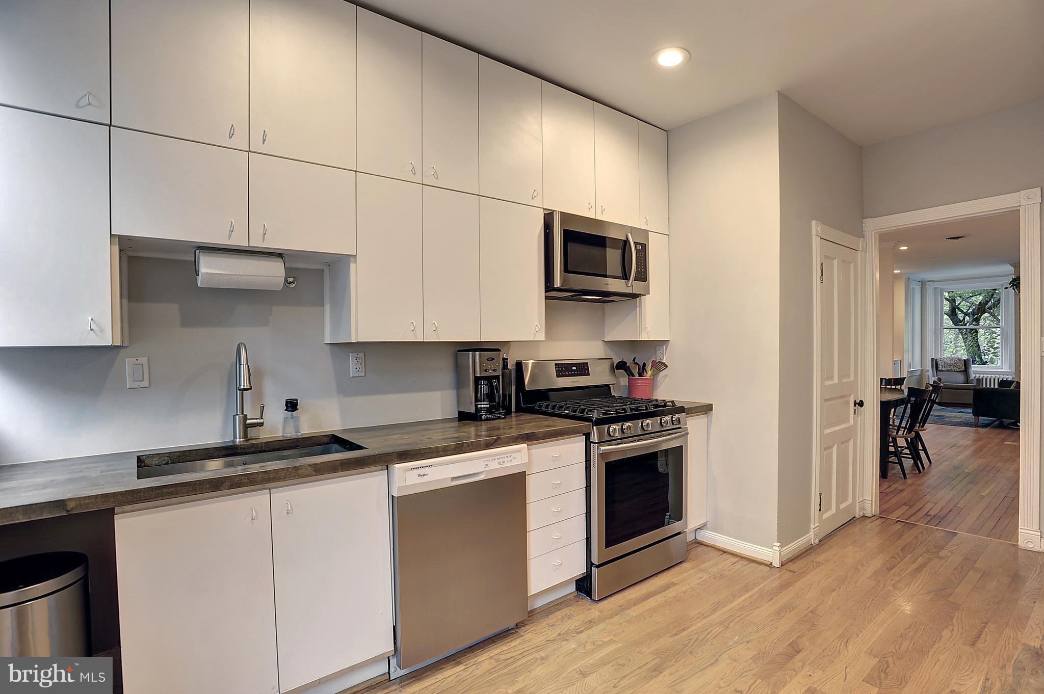 919 E Street Southeast Washington, DC 20003 - Photo 6 of 18 Kitchen appliances replaced in 2018