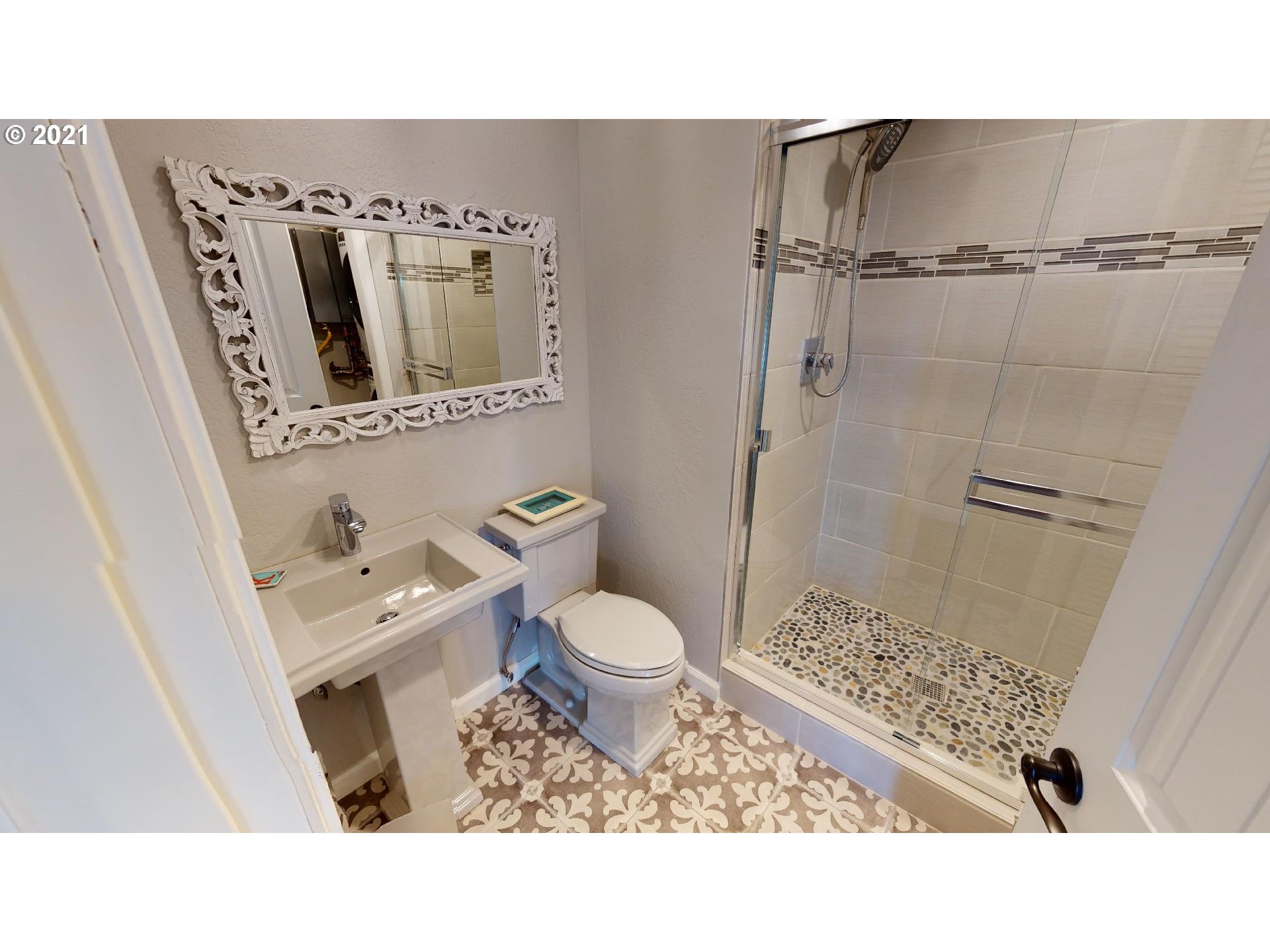 28651 Kissing Rock Road Gold Beach, OR 97444 - Photo 17 of 32 Gallery Image 17
