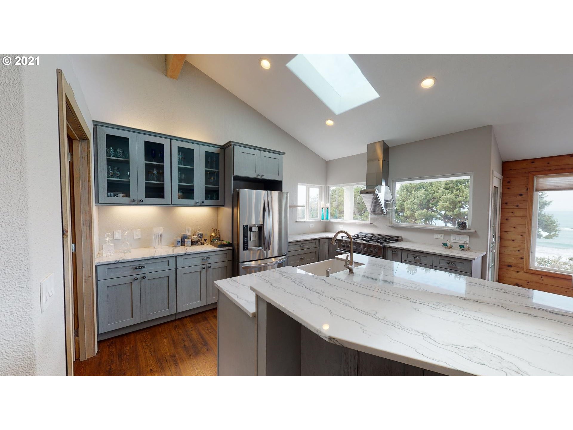 28651 Kissing Rock Road Gold Beach, OR 97444 - Photo 21 of 32 Gallery Image 21