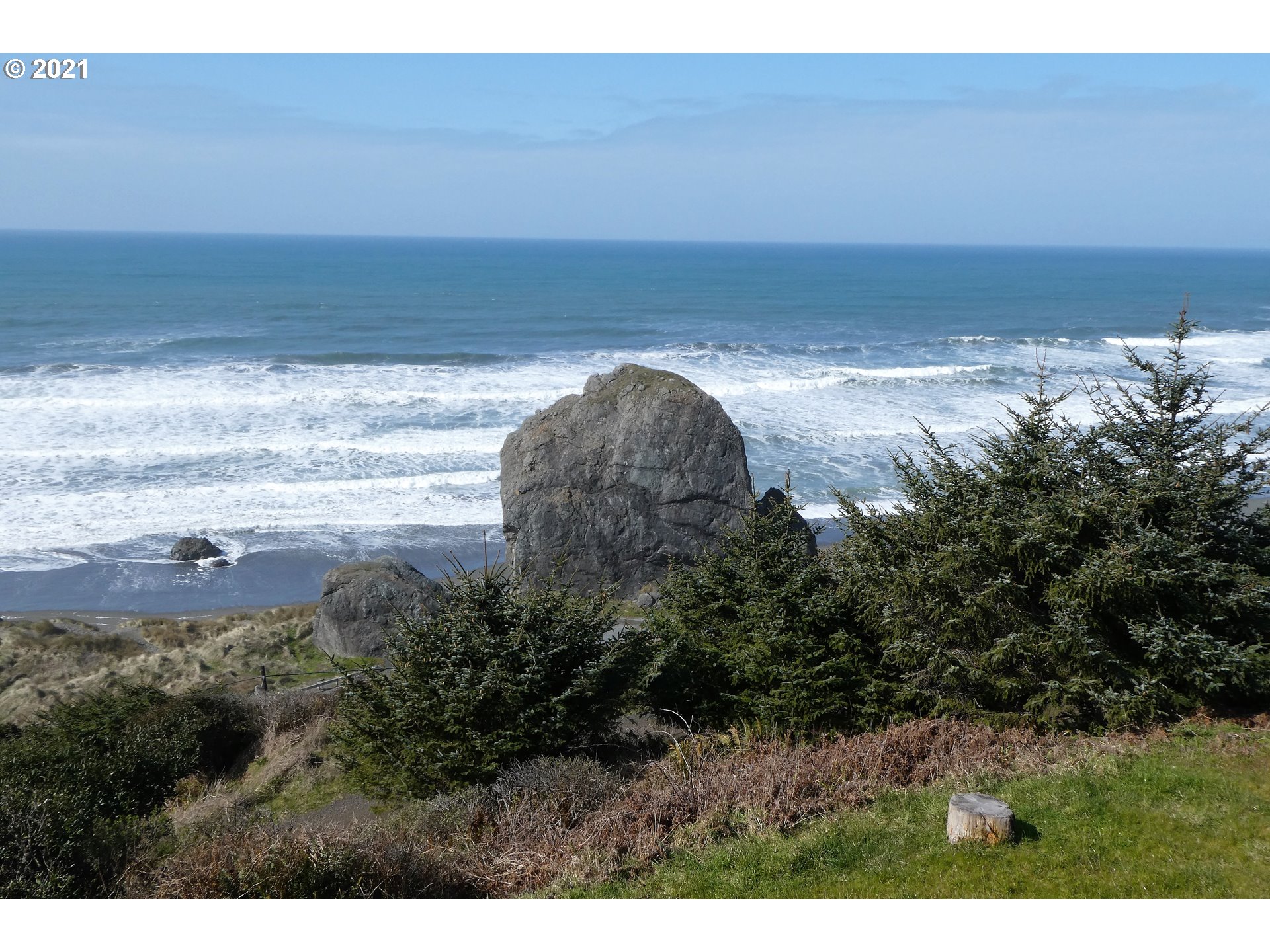28651 Kissing Rock Road Gold Beach, OR 97444 - Photo 8 of 32 Gallery Image 8