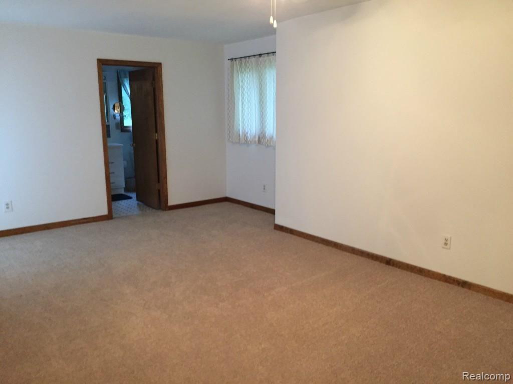 33300 King Road New Boston, MI 48164 - Photo 19 of 33
