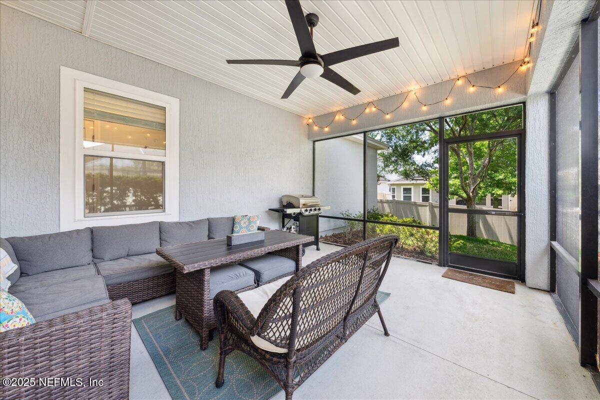 31 Skylar Lane Ponte Vedra, FL 32081 - Photo 2 of 32 a living room with furniture and a window