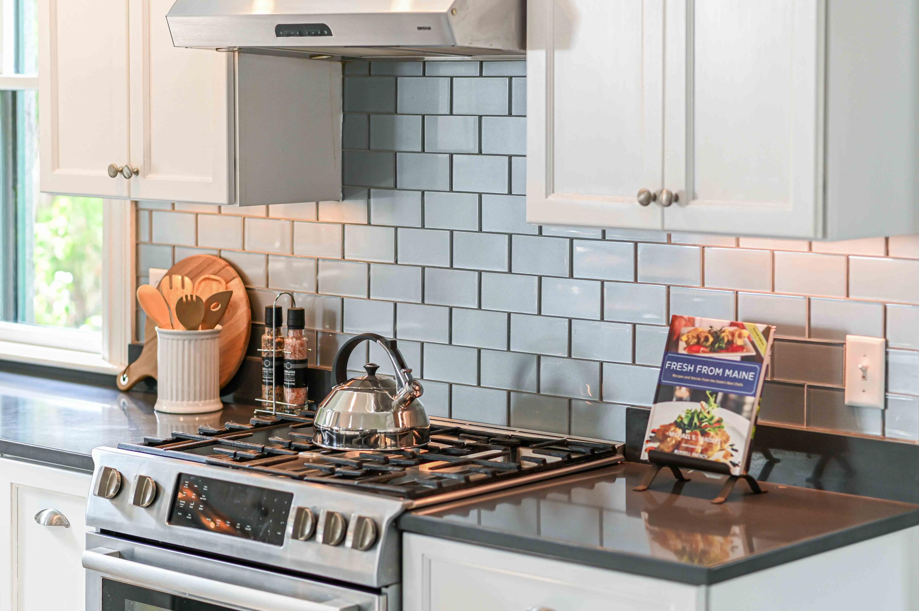 354 Danforth Street Portland, ME 04102 - Photo 13 of 65 DSC_1373