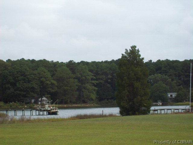 403 Mill Lane Road Cardinal, VA 23025 - Photo 5 of 21