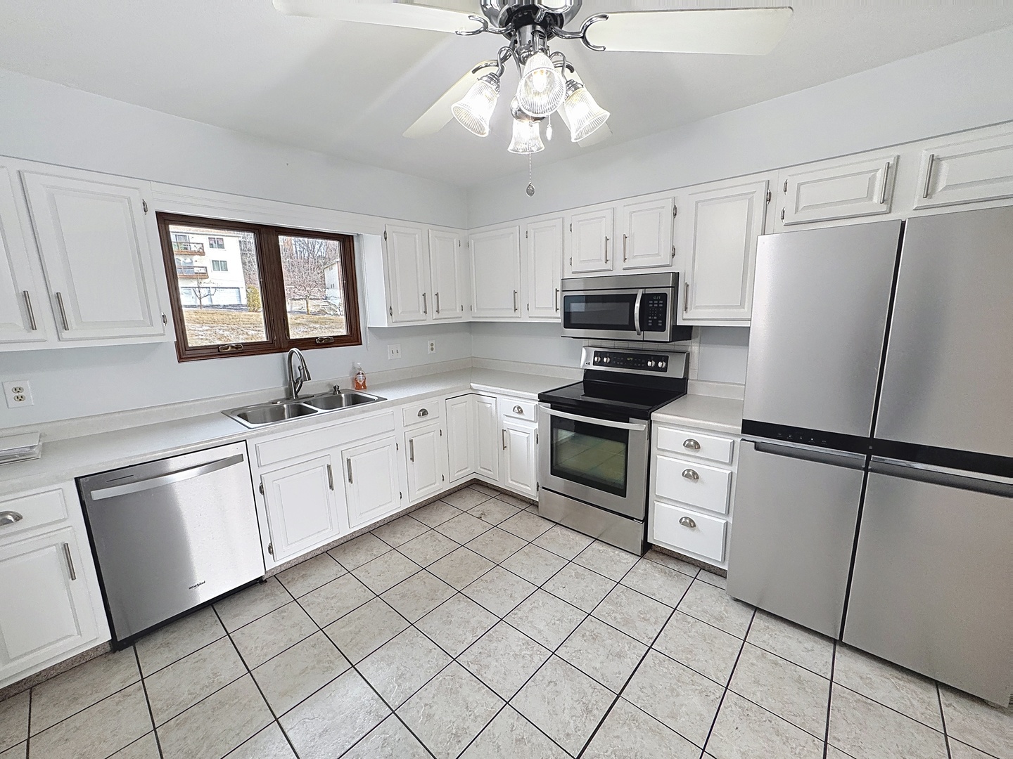 3715 35th Street, Unit 3 Moline, IL 61265 - Photo 7 of 15