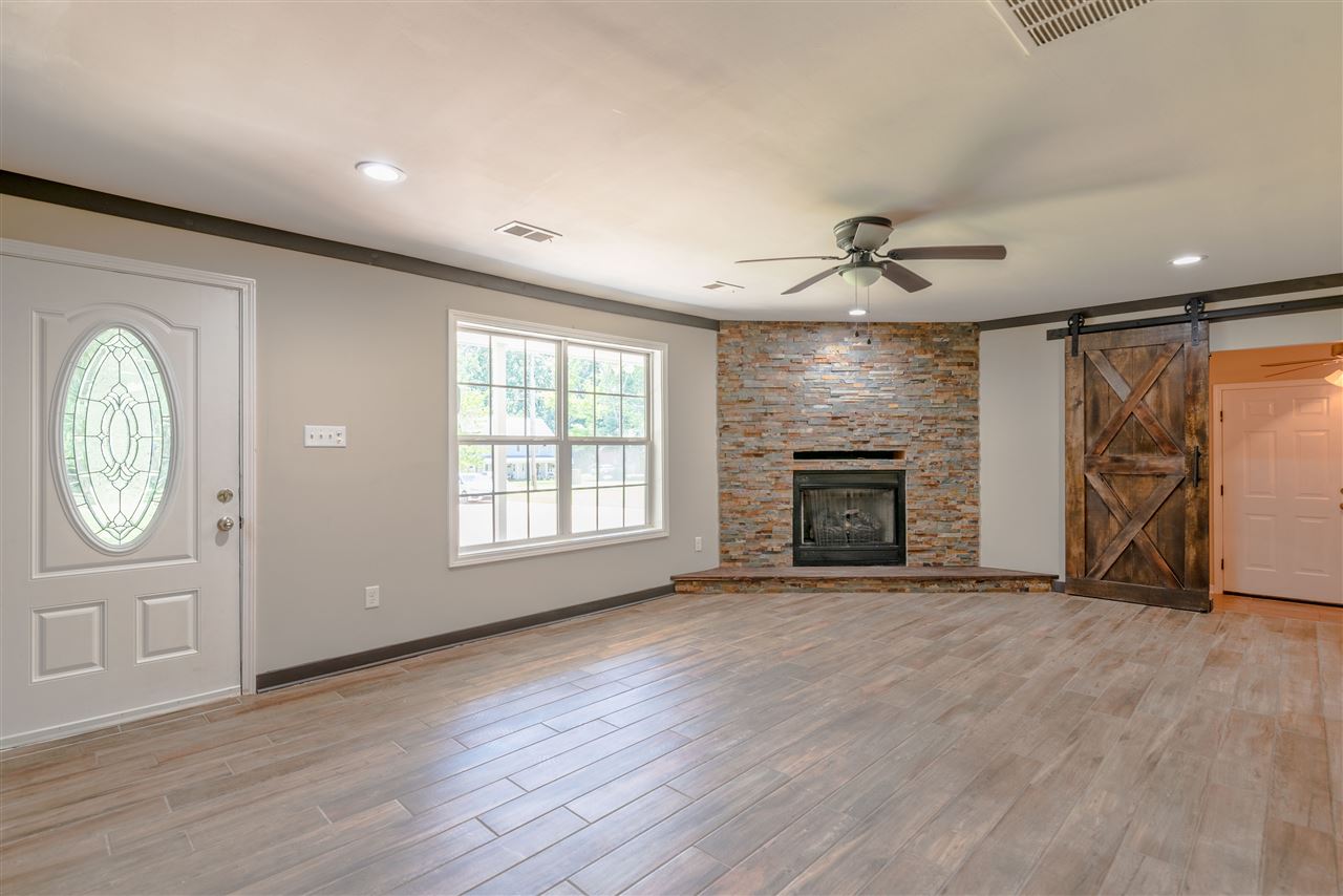7464 3rd Road Bartlett, TN 38135 - Photo 3 of 21 Gallery Image 3