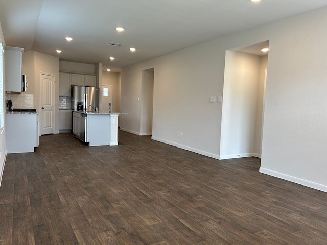 311 Darwin Place Lockhart, TX 78644 - Photo 6 of 16
