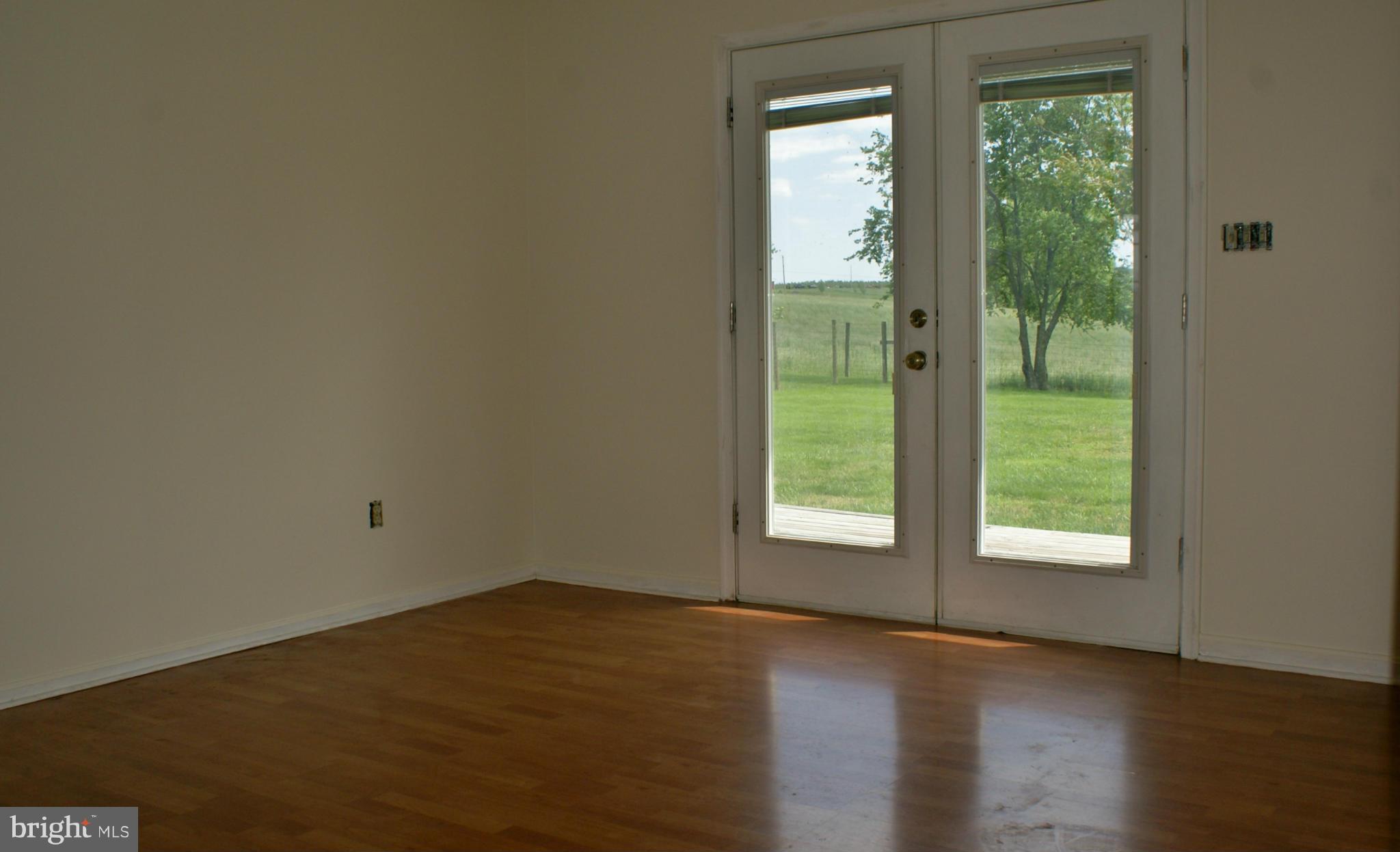 1659 Apple Pie Ridge Road Winchester, VA 22603 - Photo 8 of 20 Dining Room