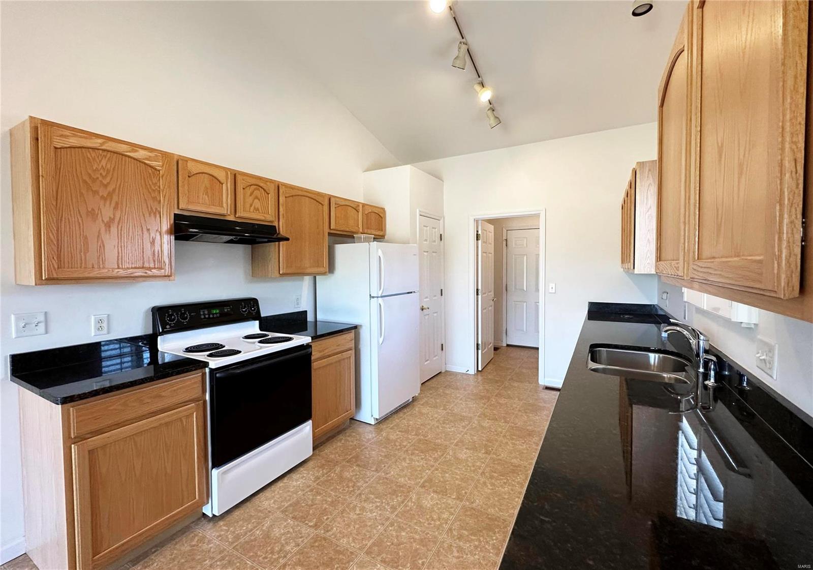 287 Keystone Court O'Fallon, IL 62269 - Photo 8 of 16 Gallery Image 8