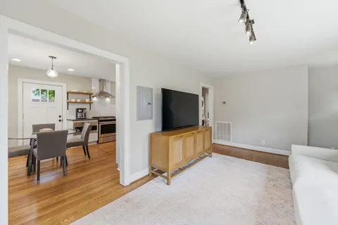 $395,000 | 944 Chickasaw Avenue, Nashville, TN 37207