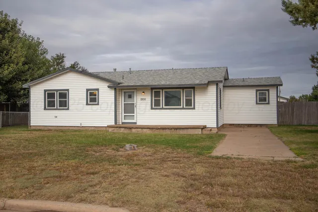 $237,000 | 1200 Park Avenue, Panhandle, TX 79068
