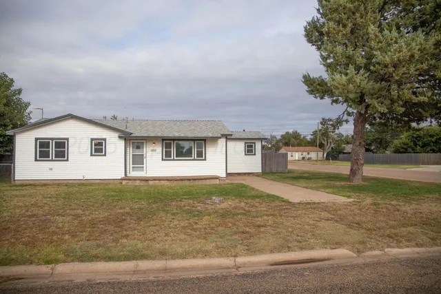 $237,000 | 1200 Park Avenue, Panhandle, TX 79068