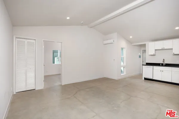 $1,995,000 | 126 Franklin Court, Glendale, CA 91205