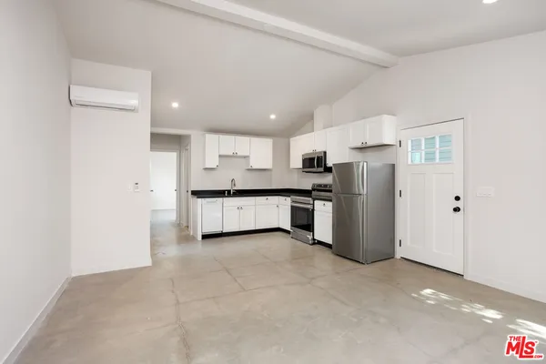 $1,995,000 | 126 Franklin Court, Glendale, CA 91205