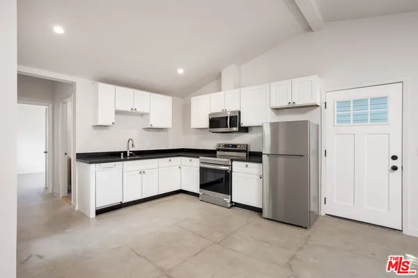 $1,995,000 | 126 Franklin Court, Glendale, CA 91205