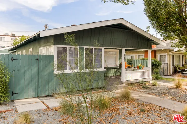 $1,995,000 | 126 Franklin Court, Glendale, CA 91205