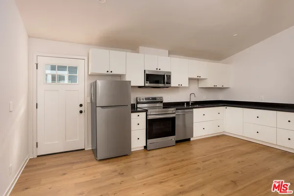 $1,995,000 | 126 Franklin Court, Glendale, CA 91205