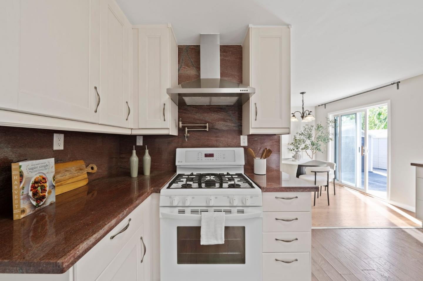 3544 Spring Street Redwood City, CA 94063 - Photo 12 of 33