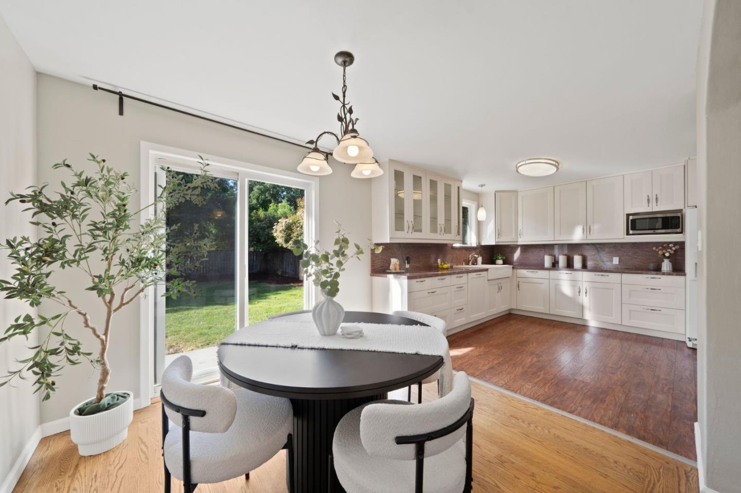 3544 Spring Street Redwood City, CA 94063 - Photo 6 of 33