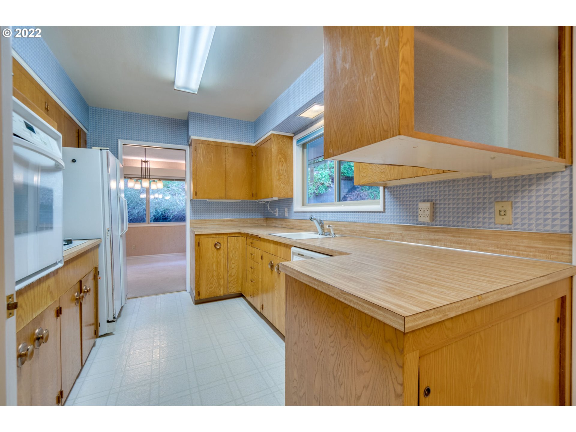 2131 Southwest Sunset Boulevard Portland, OR 97239 - Photo 12 of 31 Gallery Image 12